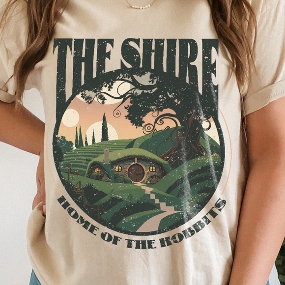 The Shire, Home of the Hobbits Tee, Almond, Size Medium, NWOT 🧌🚪 - Picture 2 of 12